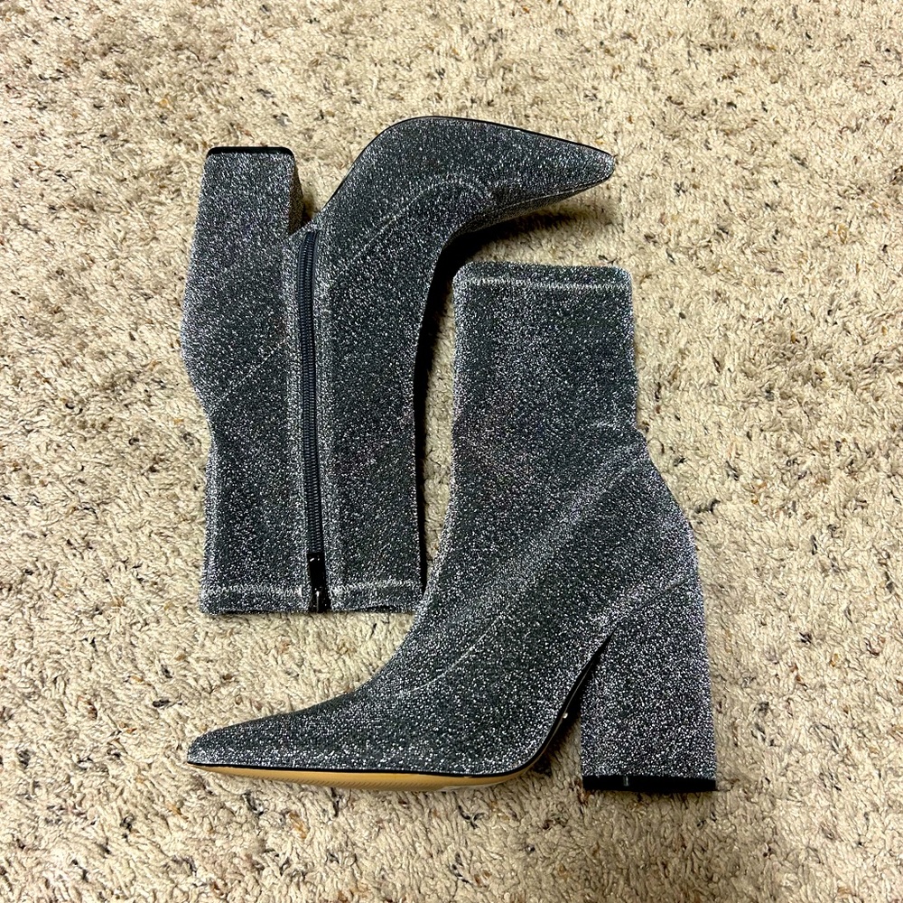 Marc Fisher LTD Larry pointed toe ankle bootie